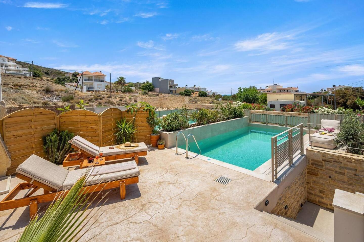 Ammokrinos Luxury Homes,150M From The Beach 칼라마키 외부 사진