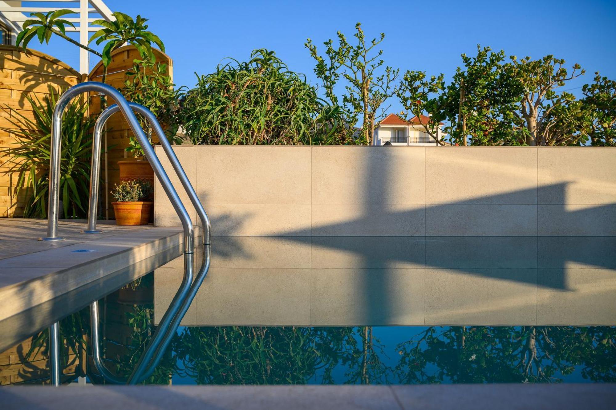 Ammokrinos Luxury Homes,150M From The Beach 칼라마키 외부 사진