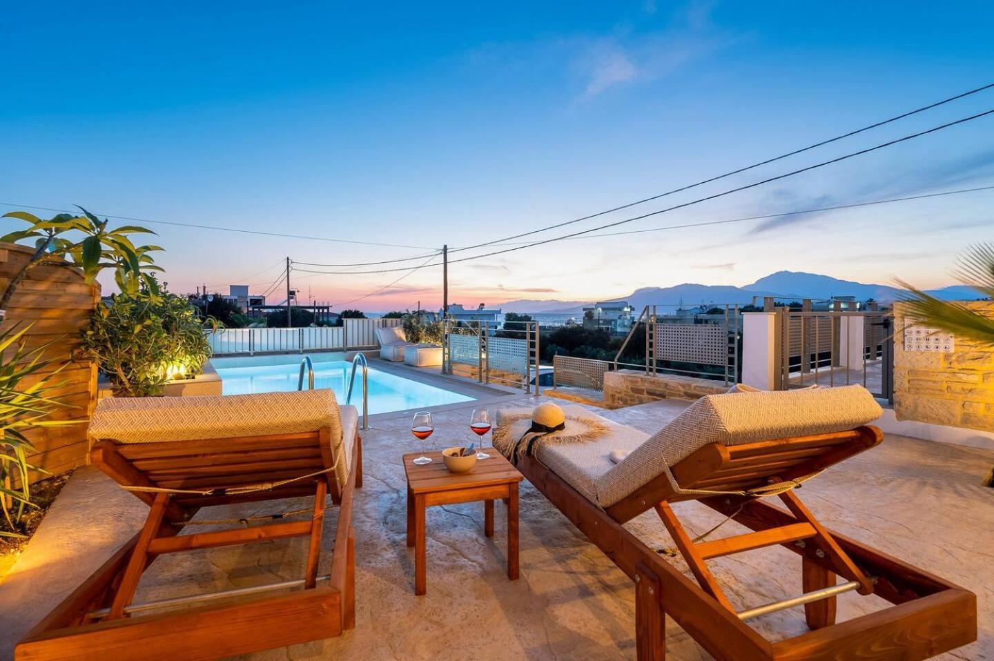 Ammokrinos Luxury Homes,150M From The Beach 칼라마키 외부 사진