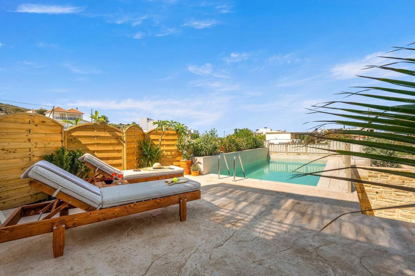 Ammokrinos Luxury Homes,150M From The Beach 칼라마키 외부 사진