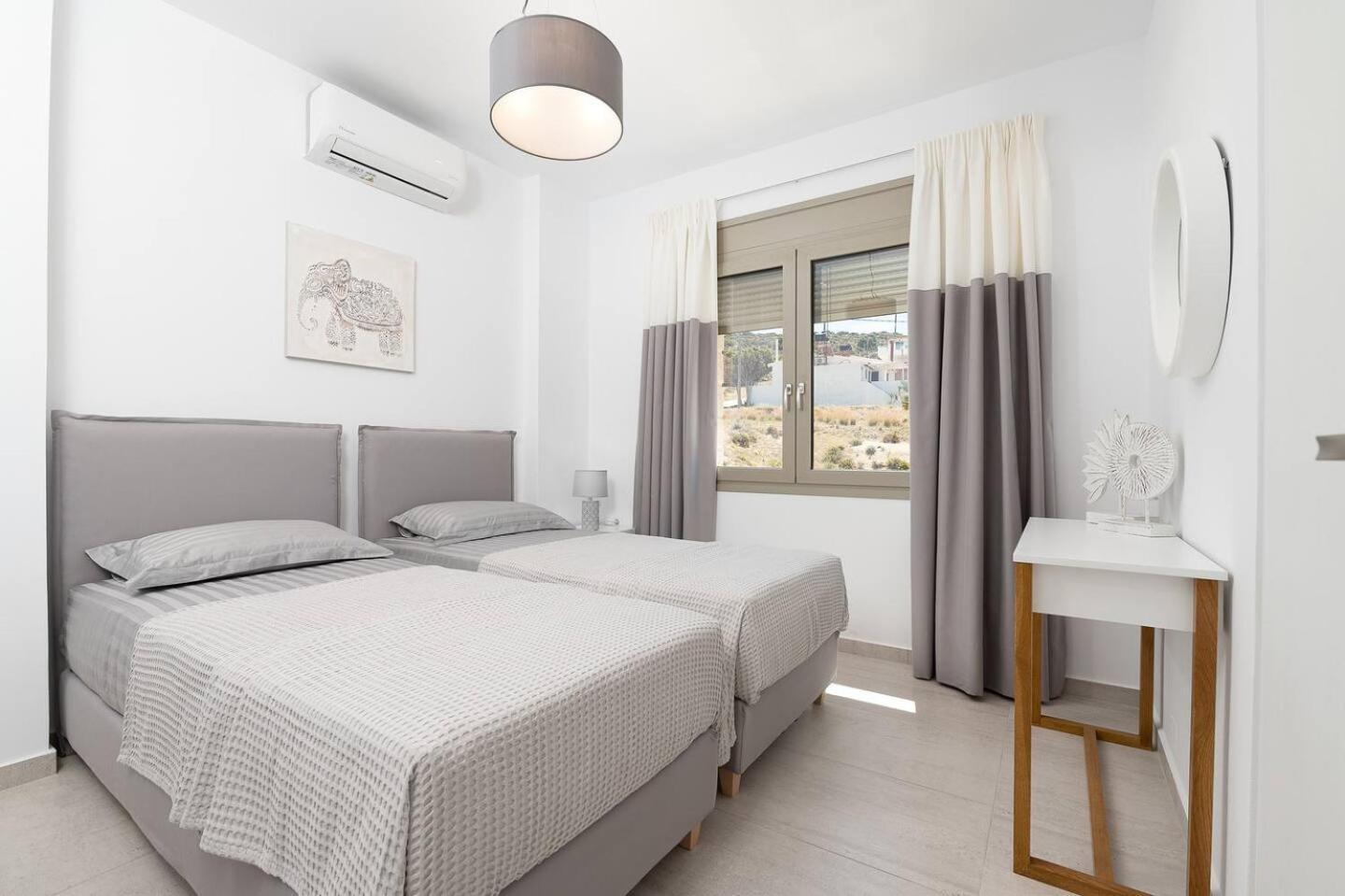 Ammokrinos Luxury Homes,150M From The Beach 칼라마키 외부 사진