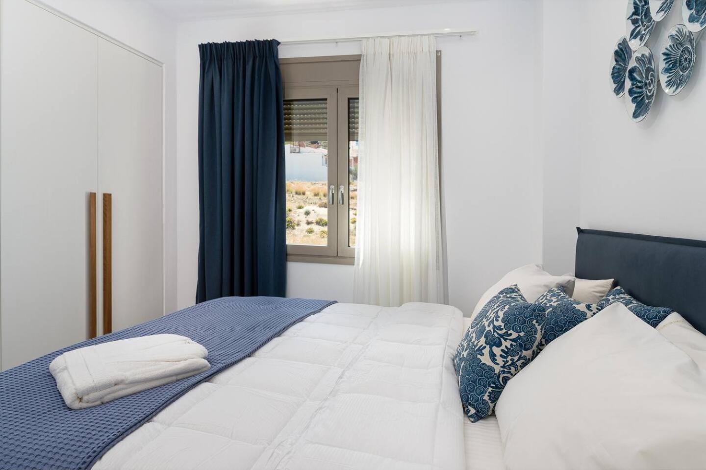 Ammokrinos Luxury Homes,150M From The Beach 칼라마키 외부 사진