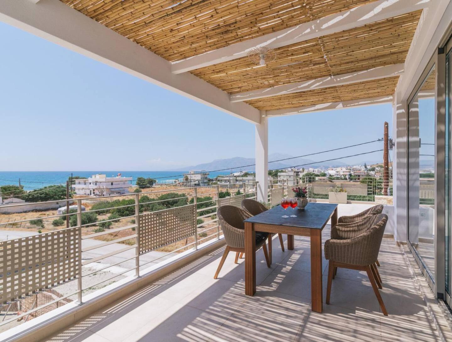 Ammokrinos Luxury Homes,150M From The Beach 칼라마키 외부 사진