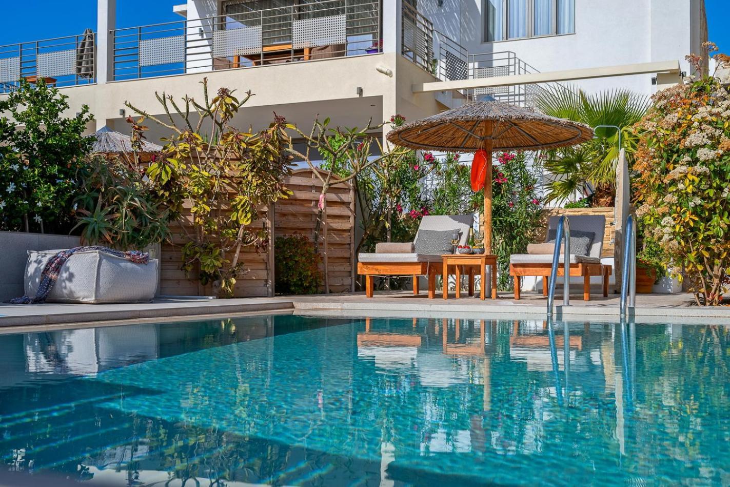 Ammokrinos Luxury Homes,150M From The Beach 칼라마키 외부 사진