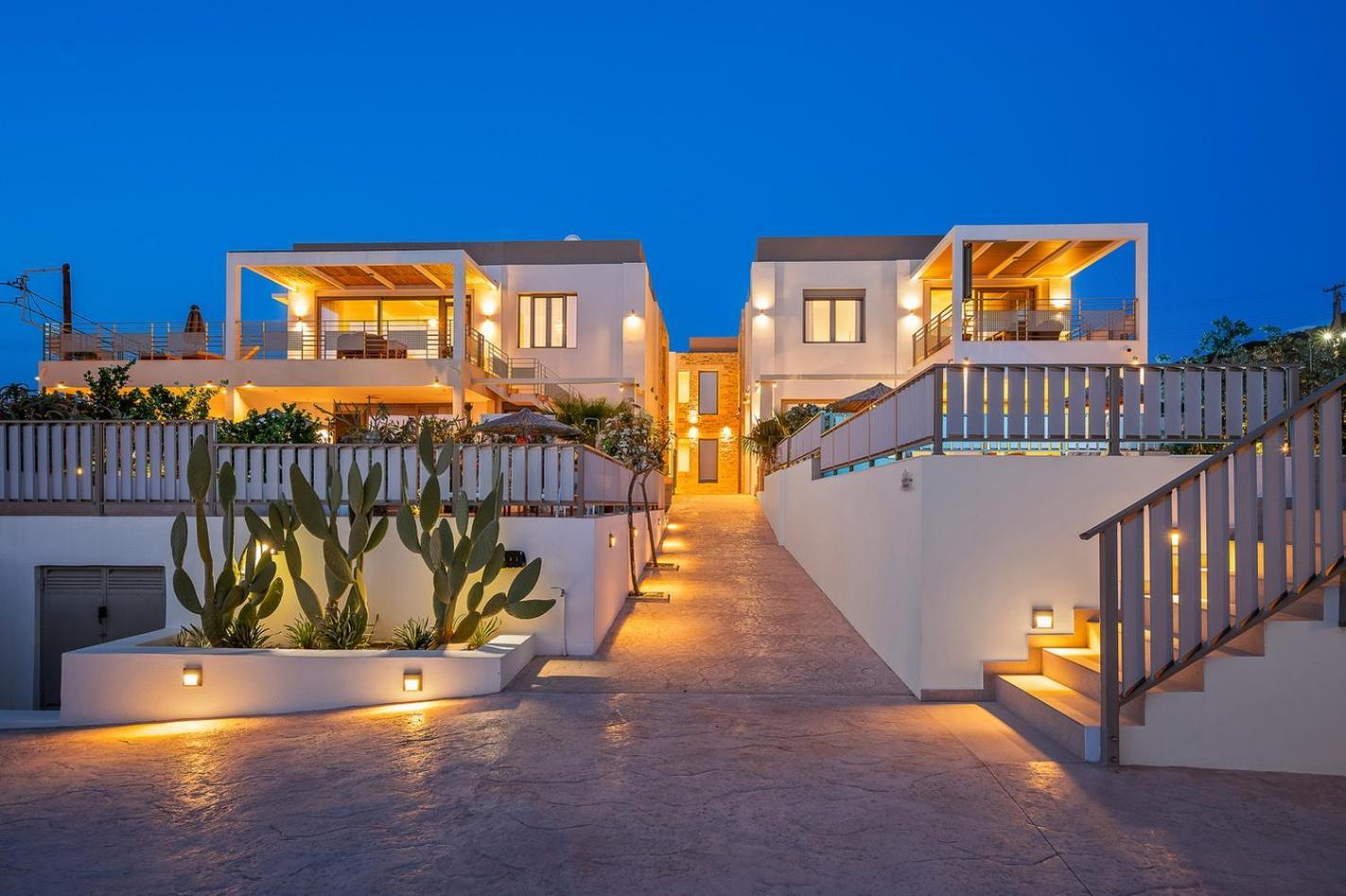Ammokrinos Luxury Homes,150M From The Beach 칼라마키 외부 사진
