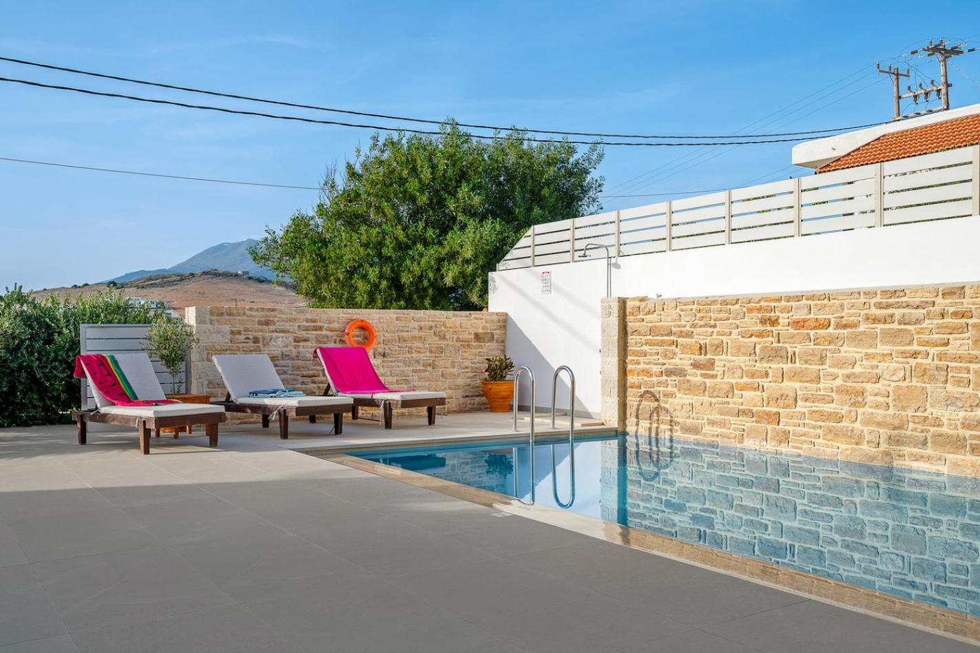Ammokrinos Luxury Homes,150M From The Beach 칼라마키 외부 사진